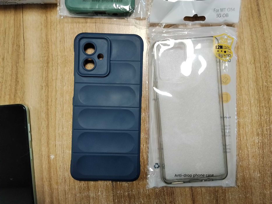 Motorola g54 5G, 128 GB, 6 GB RAM, 120 Hz с много аксесоари