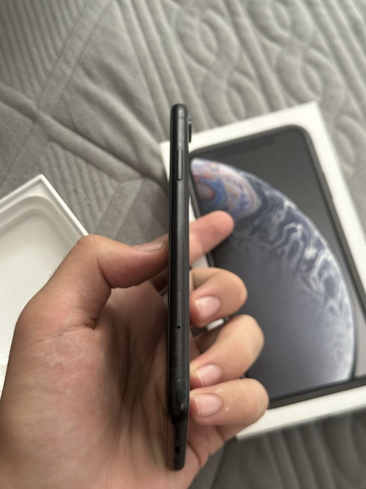 Iphone xr АКБ 80% в отличном состоянии