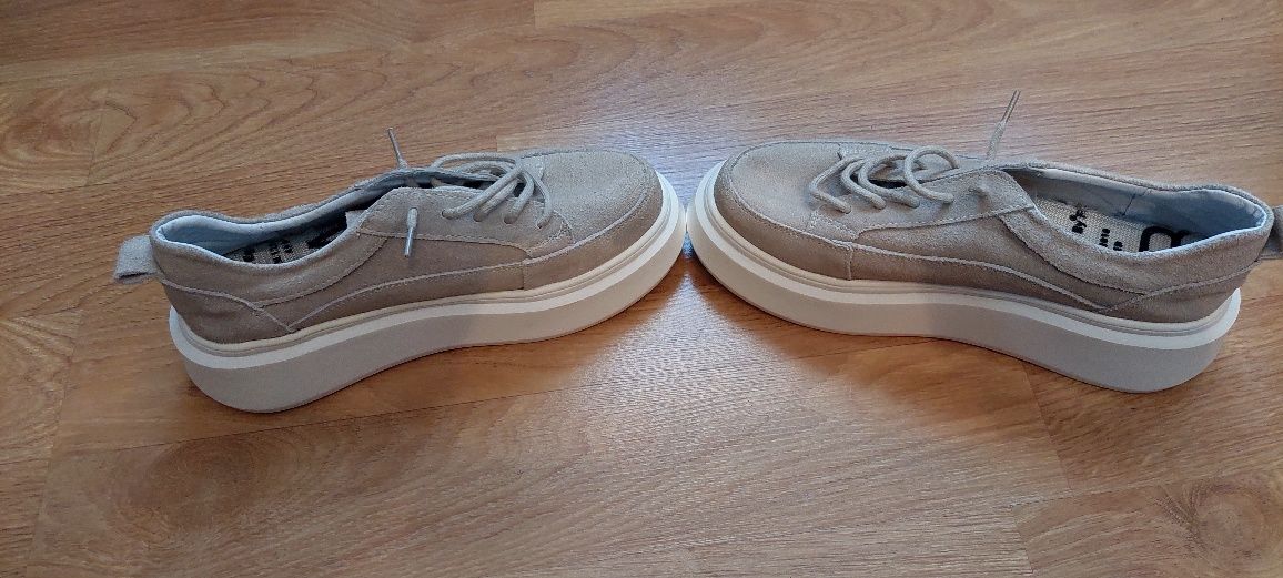 Adidași Zara  noi,  new balance