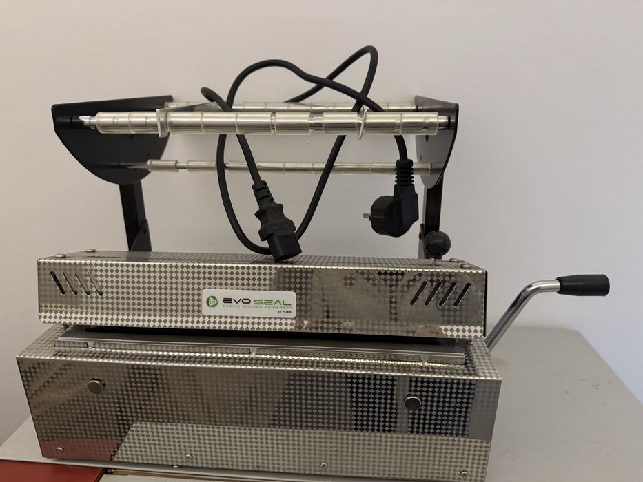 Sigilator pungi si Distilator apa