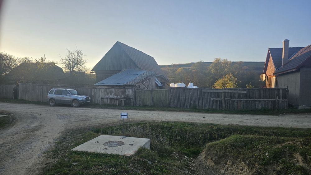 Teren intravilan cu anexe gospodărești Livezi, jud. Harghita