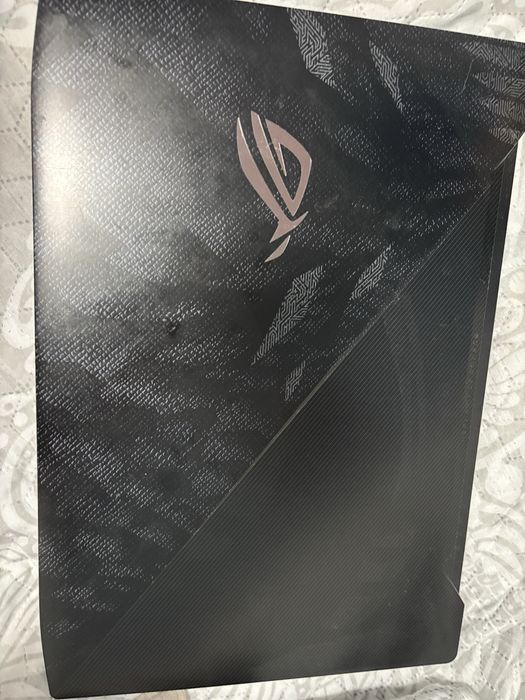 Поодам мощный ноутбук игровой