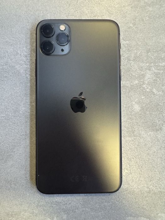 Se vinde iPhone 11 Pro Max 512Gb