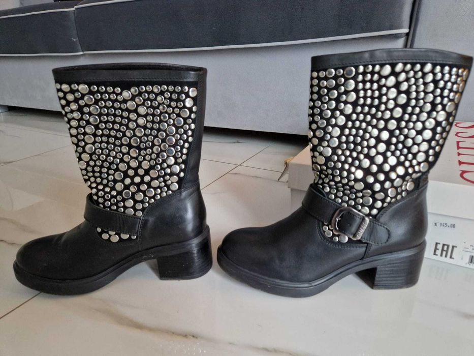 Cizme Guess din piele, noi