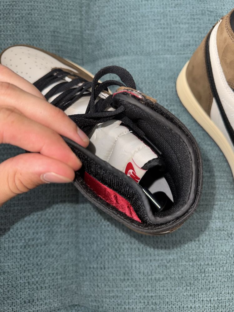 Jordan 11 Travis Scott