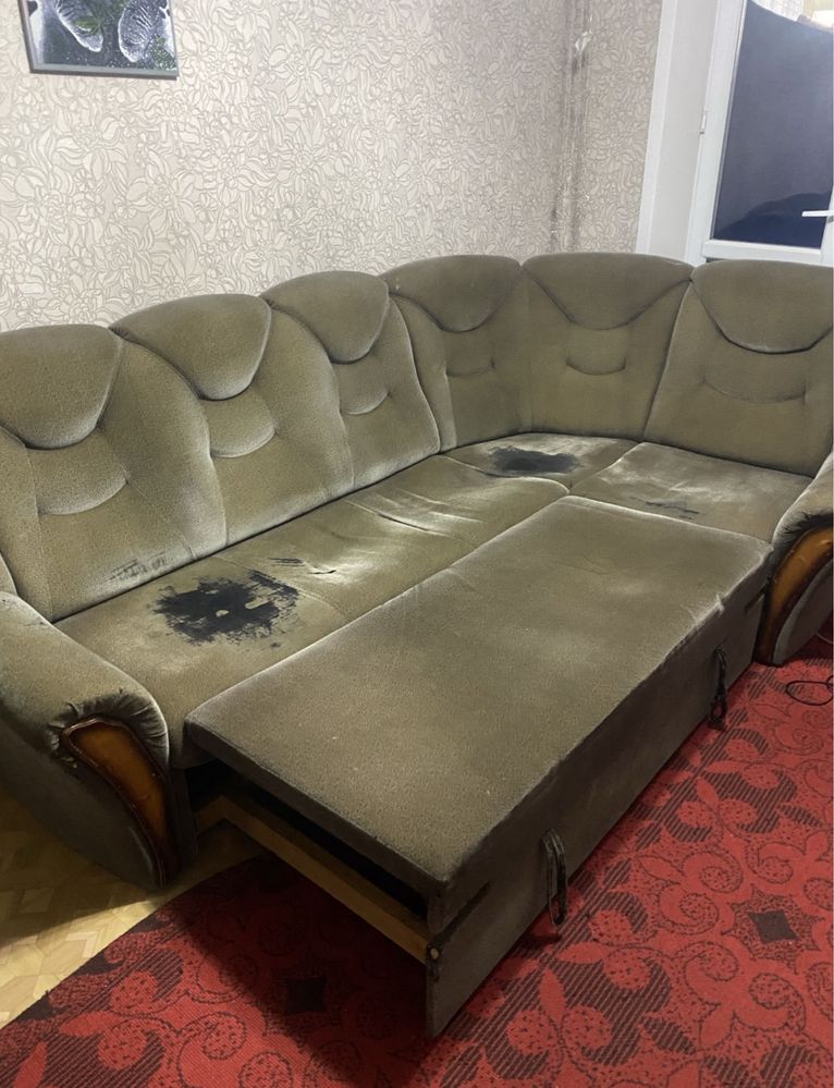 Продам угловой диван и шкаф