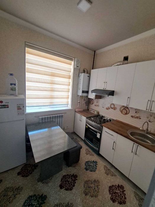 1 хоналик квартира 2 этаж ,кирпичный дом,  5 микр аиша халал