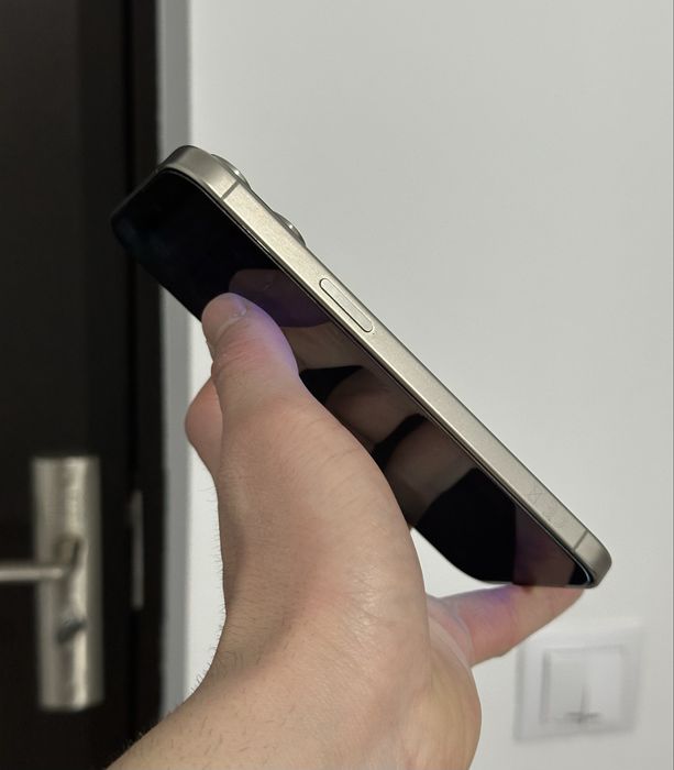 IPhone 15 Pro Max-21 cicluri de încărcare !