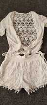 Costum dama 2 piese , mărimea S-M broderie alba