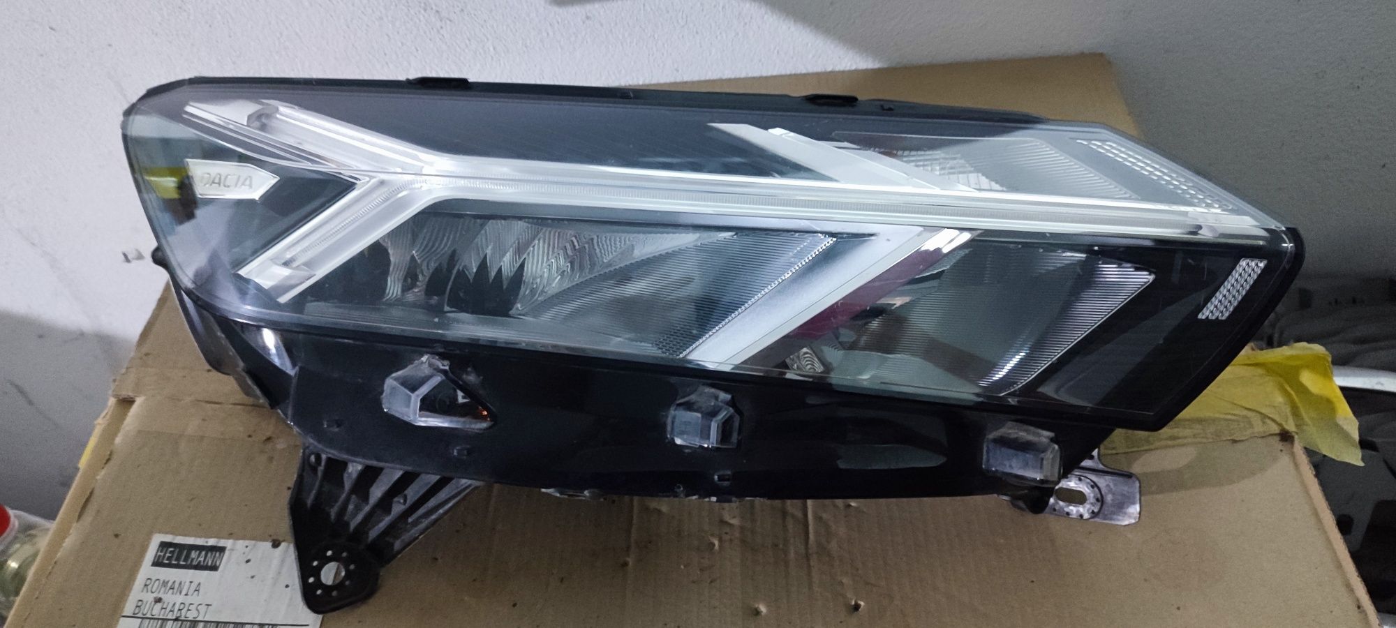 Far dreapta Logan 3 led/ Sandero 3/ Jogger