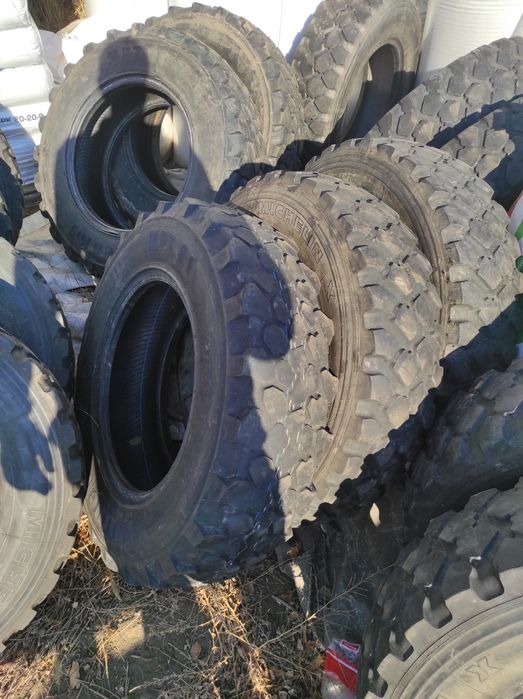 tubeles pt remorca 5 tone și 1100/20 pirelli 825/20 Michelin