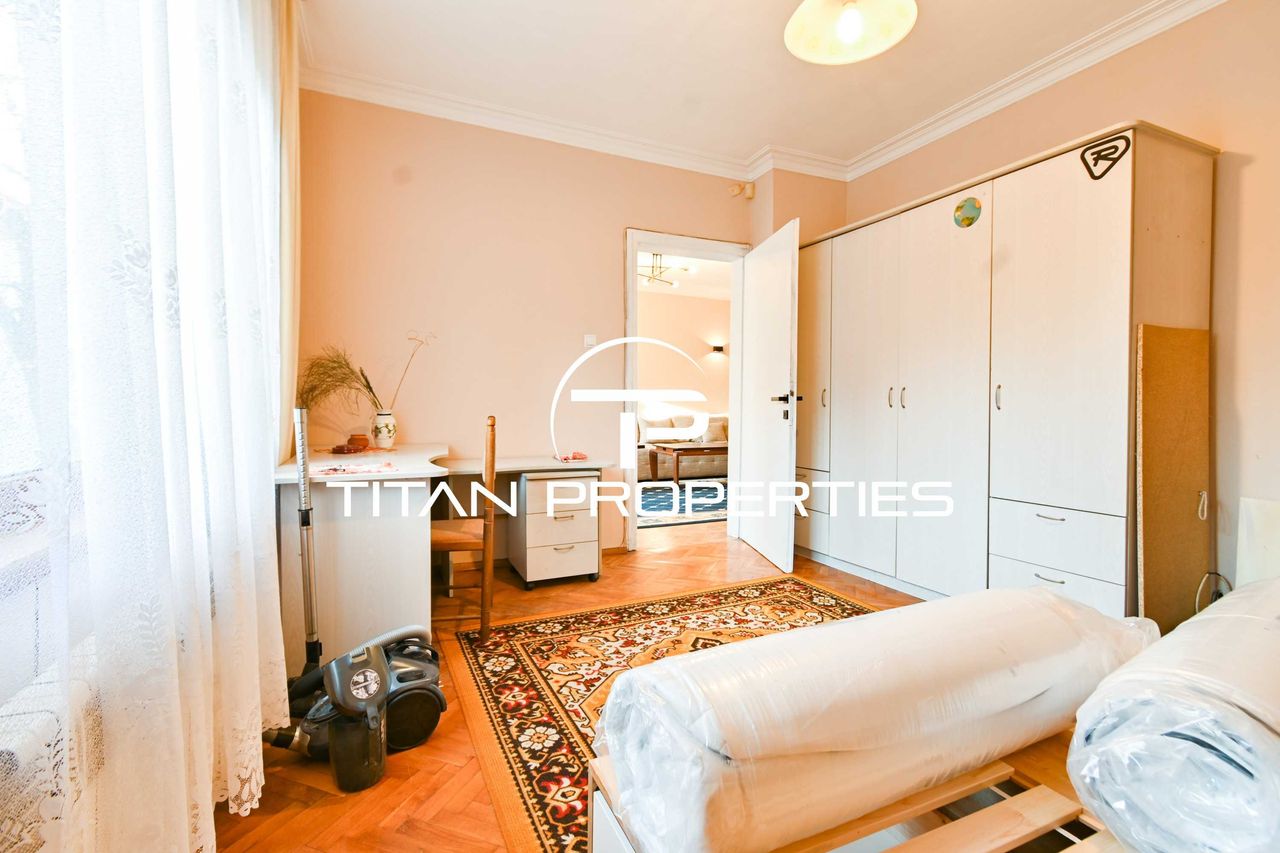 Дава се под наем Тристаен апартамент в София, Лозенец - 120 кв.м за 899 € - Снимка #8