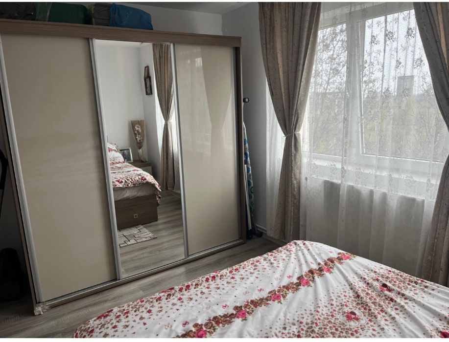Vand apartament cu 2 camere