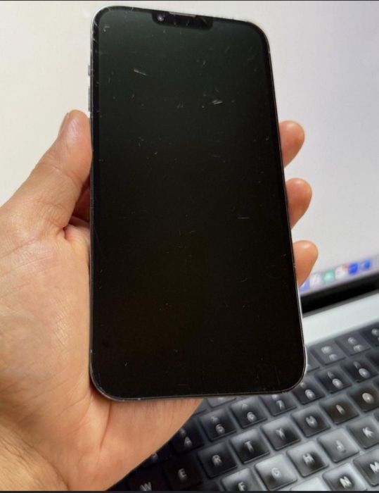 Vând iphone 13 pro max