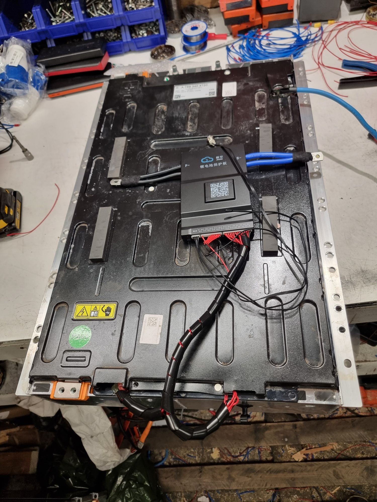 Baterie Mercedes eqc , catl , 10kwh