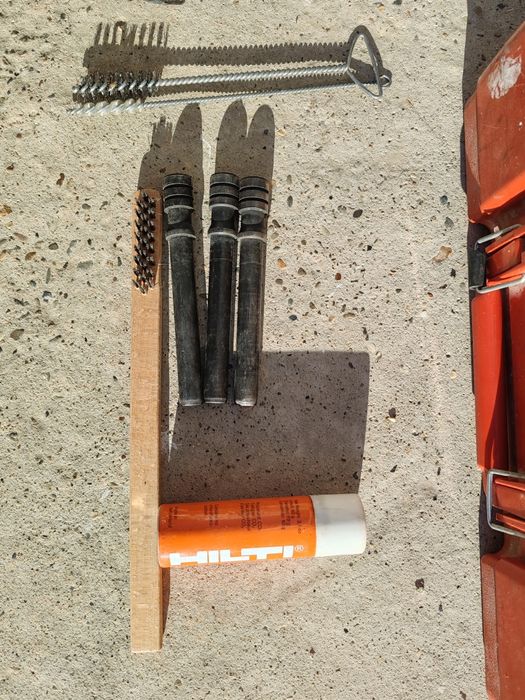 Pistol pentru cuie HILTI DX 650