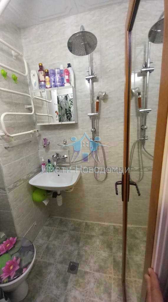 Продава се тристаен апартамент в гр.Шумен, кв.Тракия