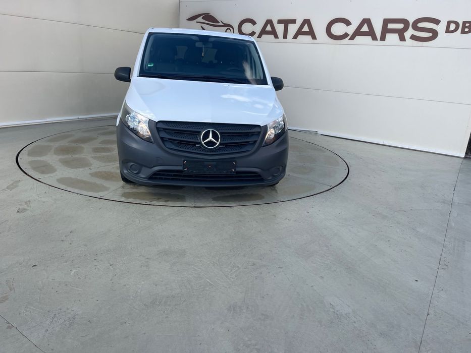 Mercedes-Benz Vito RAMPA pentru persoane cu HANDICAP