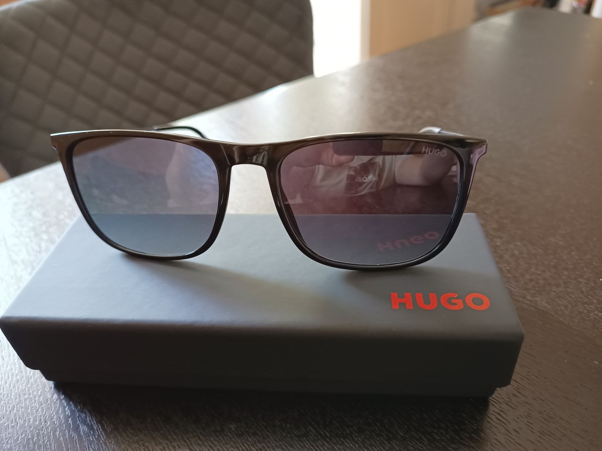 HUGO Слънчеви мъжки очила