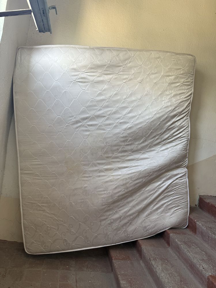 Shkaf matras sotiladi