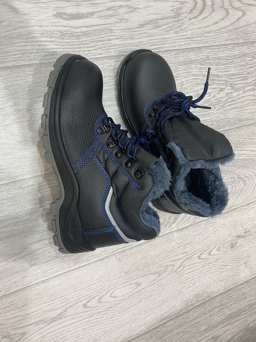 Ботинки зимние 40 размер