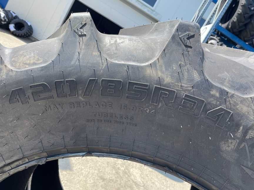 Marca CEAT 420/85R34 caucicuri radiale noi pentru tractor spate