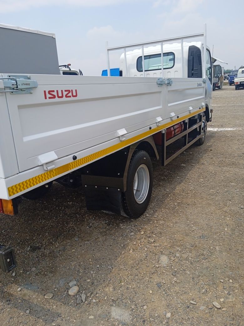 Aftobus isuzuz holati zoʻr