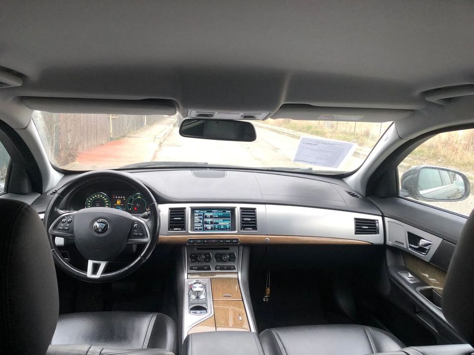 Jaguar XF Sportbrake - Premium Luxury - motor Ford !!