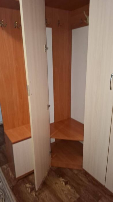Продаю шкаф.