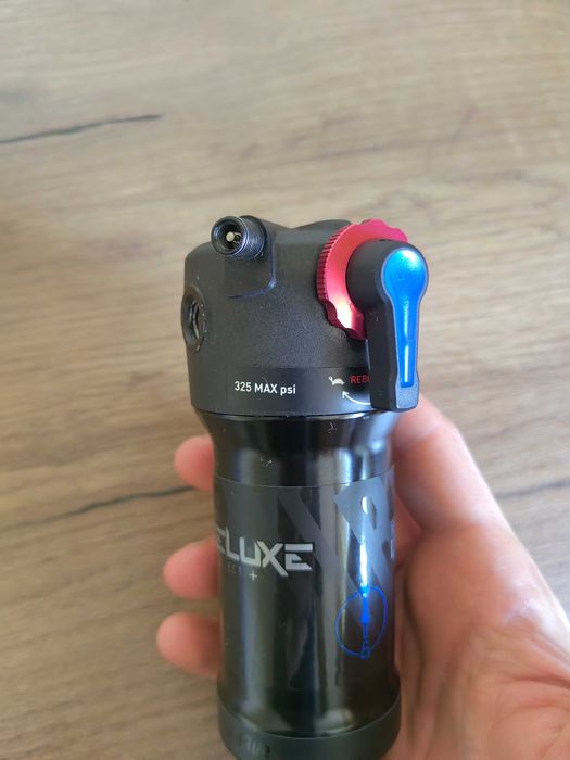 Rockshox deluxe select +