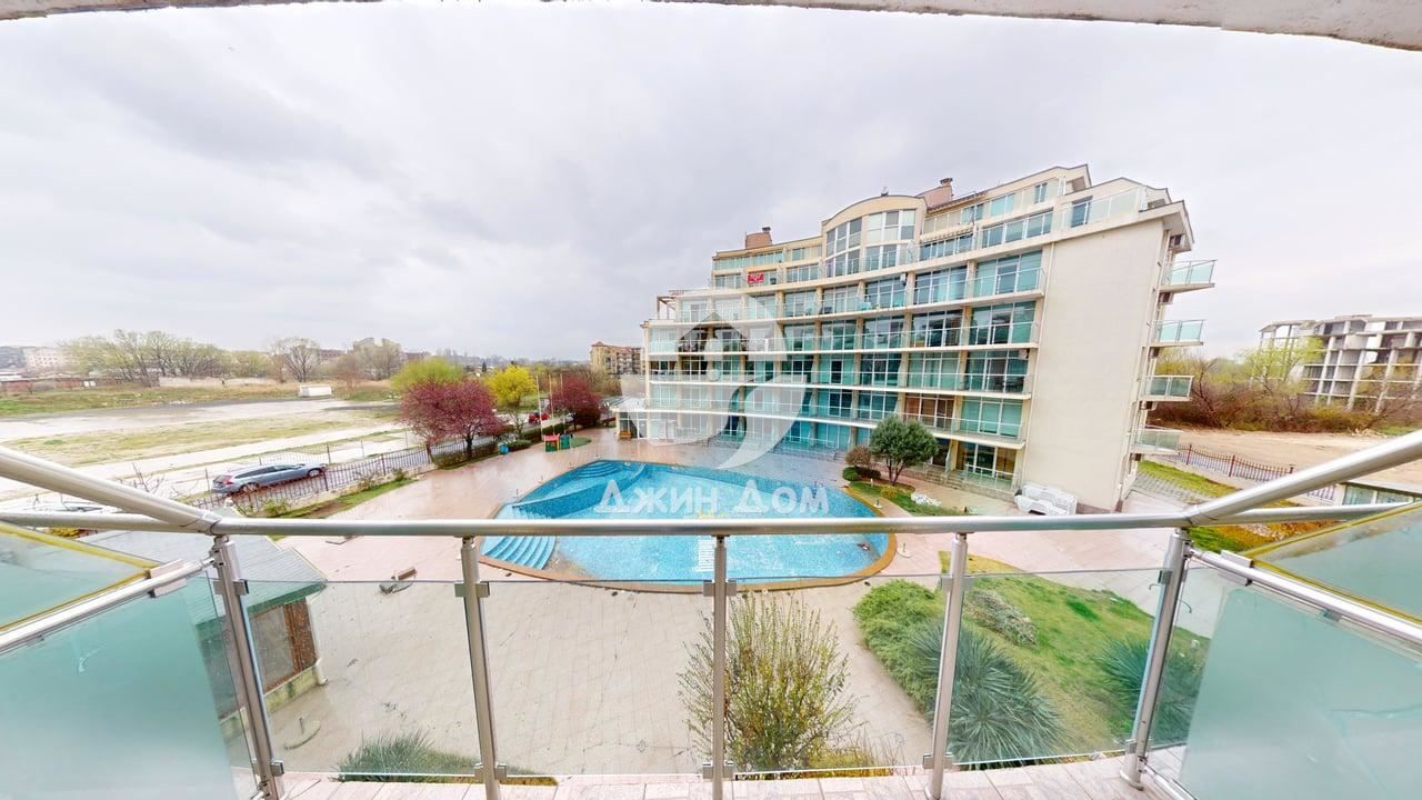 Продава се Двустаен апартамент в к.к. Слънчев бряг - 74 кв.м за 933 €/кв.м - Снимка #7