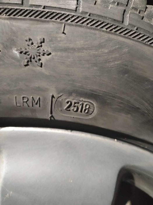 Джанти със зимни гуми 225/55R16 5x112 мм.