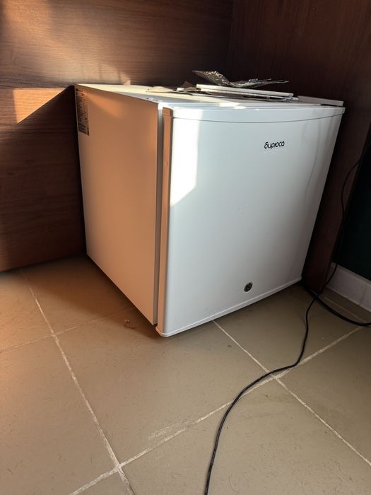 Продам мини холодильник