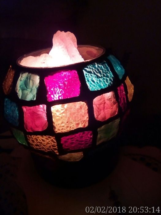 Veioza / lampa decorativa cu bucati cristale sare de himalaya inedita