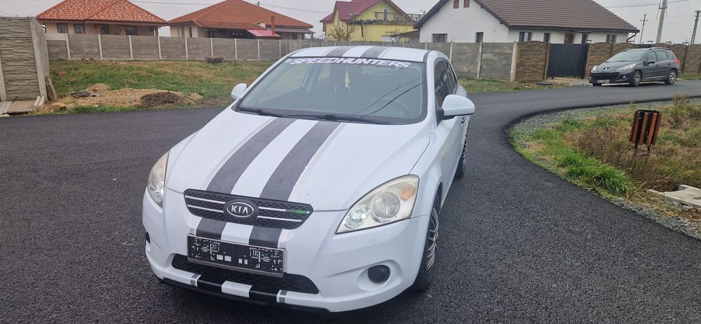 Kia cee.d Motor 1.6 diesel  se vinde Fără schimburi sau variante