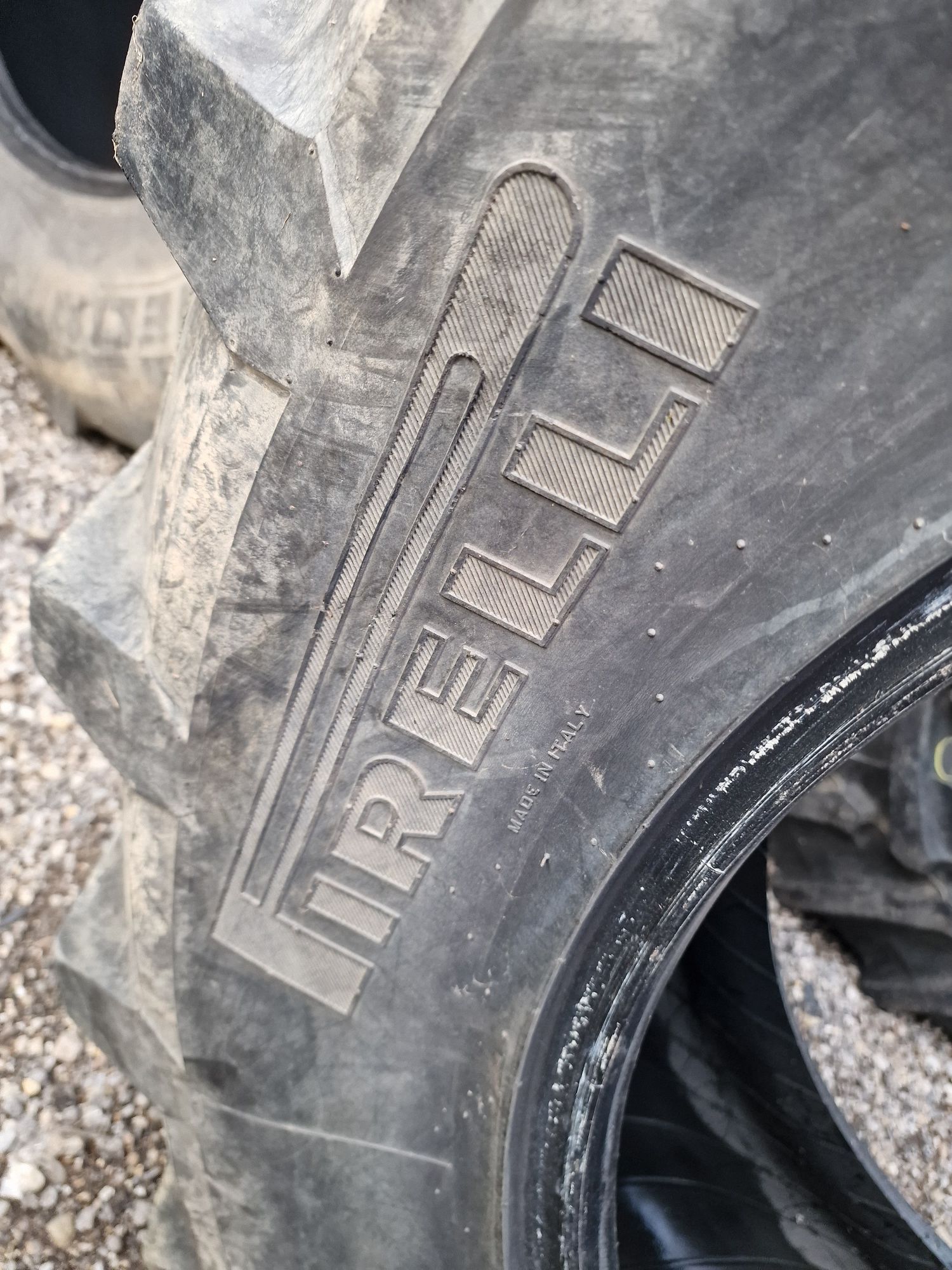 Cauciuc agricol 14.9R30 (380/85R30) marca Pirelli