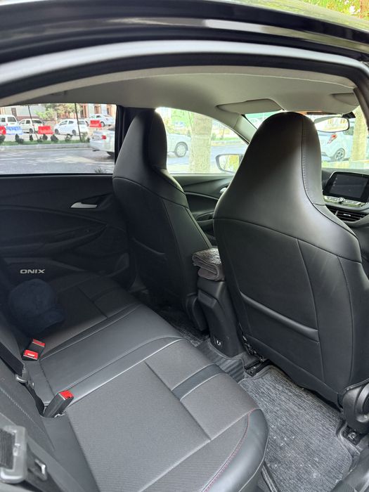 Идеал состояние Оникс LTZ без люк