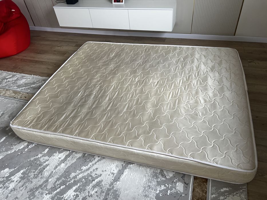 Матрас отдам бесплатно