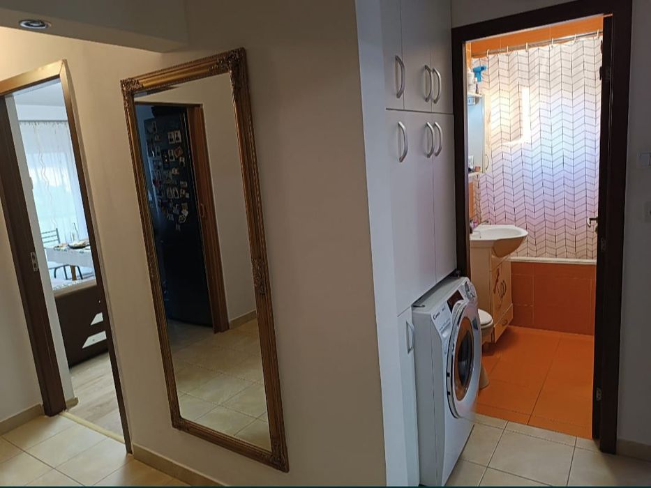 Vând apartament 3 camere MICRO 17