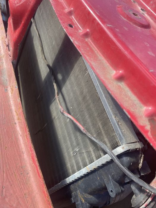 Vând radiator Logan MCV