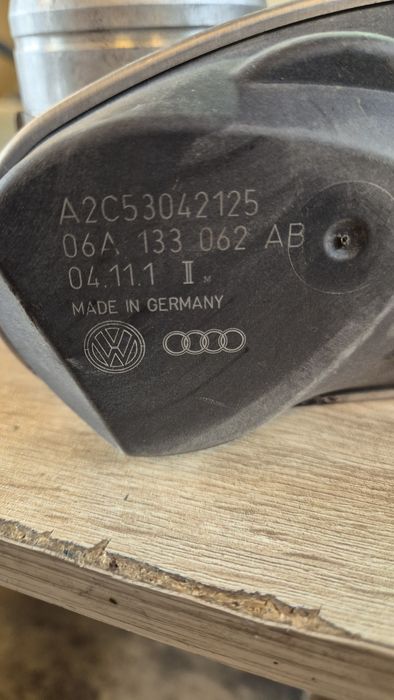 Дросел клапа за 1.6 - 102кс  VW Ауди. Сеат Шкода 2003- 2009г