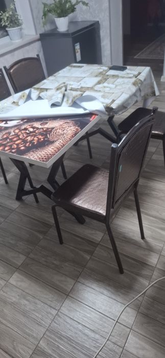 Стол стулья 6 стулей