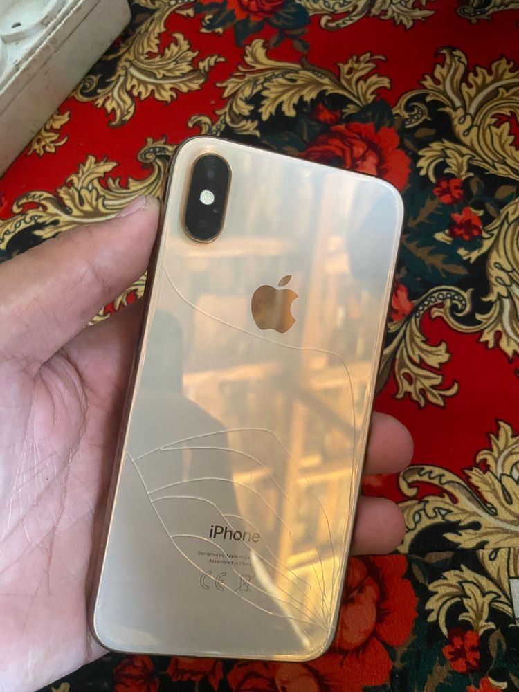iPhone. Xs цена 60000