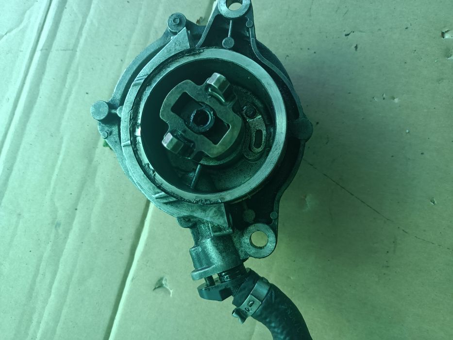 Pompa vacum BMW motor 2.0tdi N47 sau M47