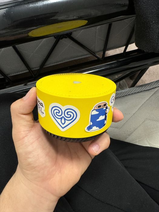 Продам Яндекс станцию Алиса