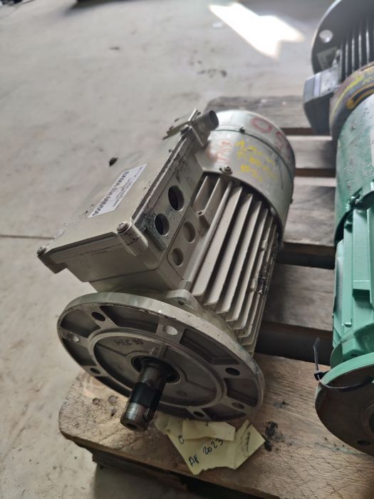 Motor electric trifazat cu flansa și frana, 1.5kW, 1500rpm