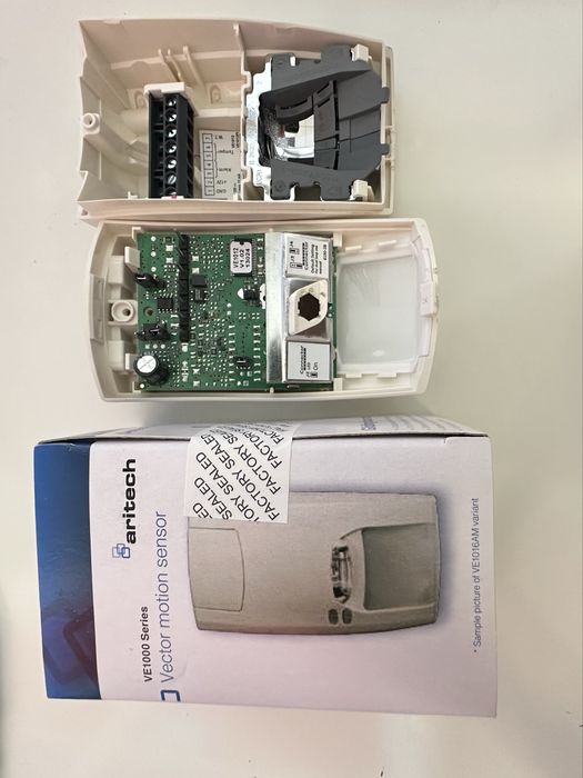 Detector de miscare PIR tehnologia V2E, 12m, 9 perdele