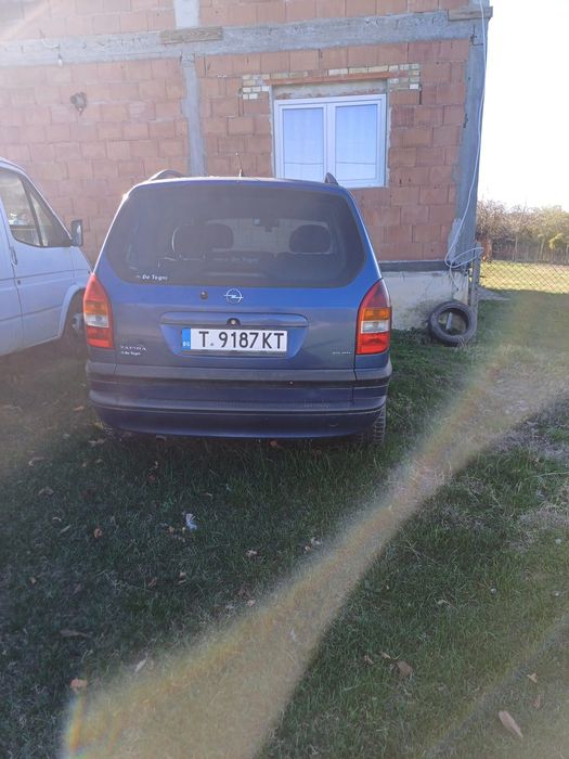 Продавам Opel zafira