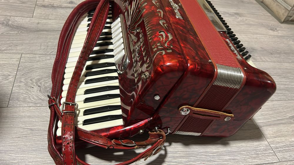 Acordeon de vânzare