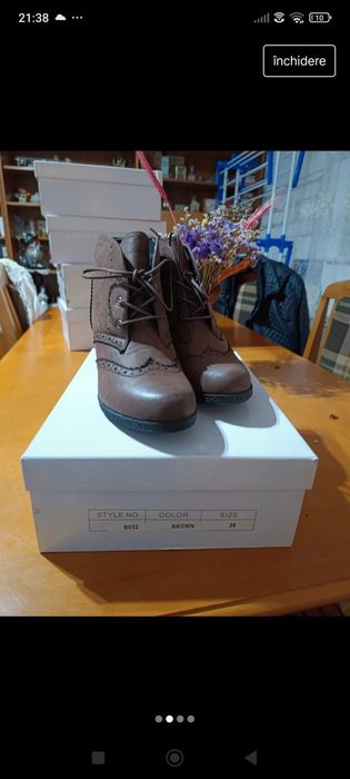 Ghete damă noi în cutie